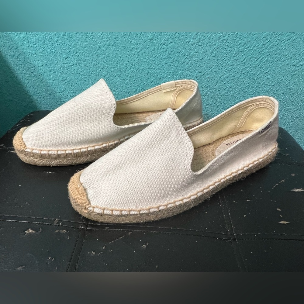 Women's slide on shoes size 8 but run small.